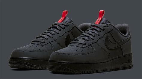 nike air force zwart met rood|zwarte air force 1.